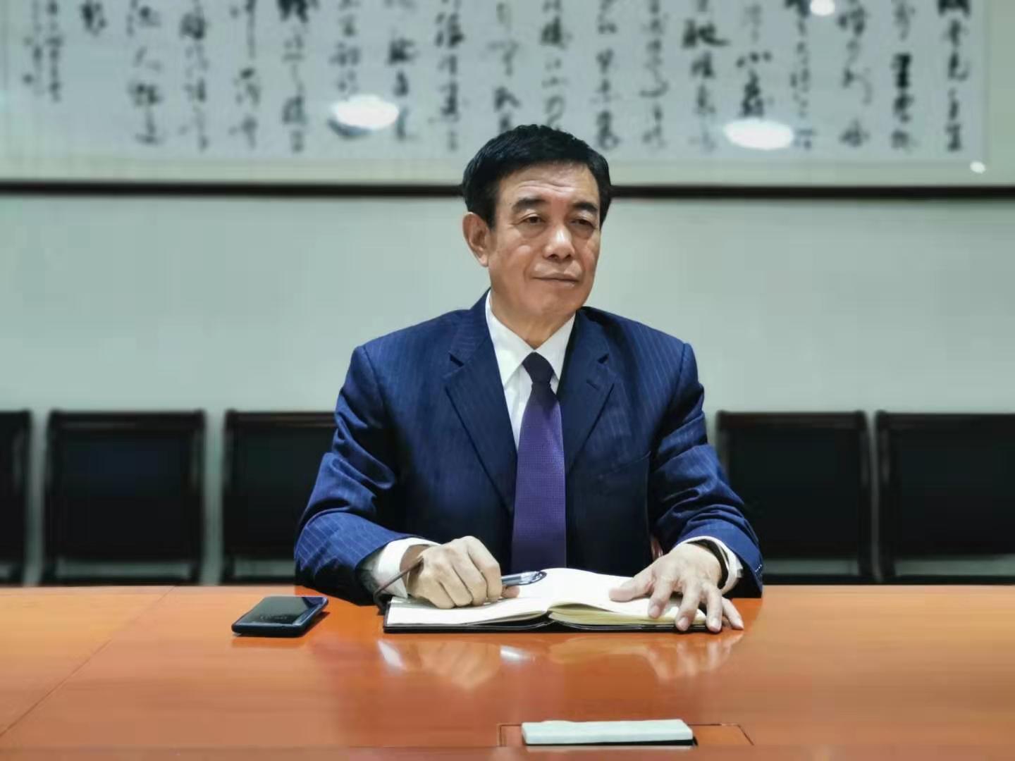 責任與忠誠同行——熱烈祝賀董事長李潤年被評為絕熱材料行業“改革先鋒人物”